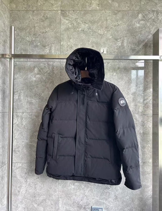 Canada Goose MacMillan Black Logo