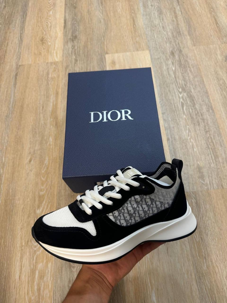 Dior B25